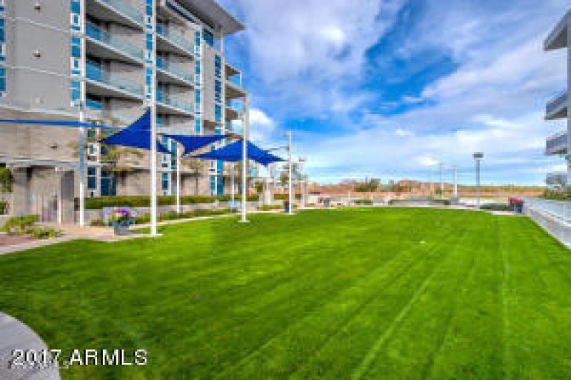 Park inside Bridgeview