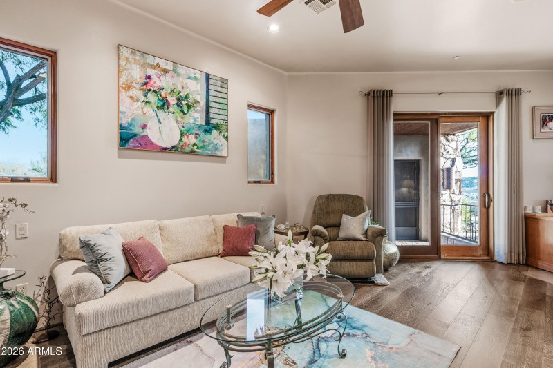 028_Ensuite #3 Outdoor Access