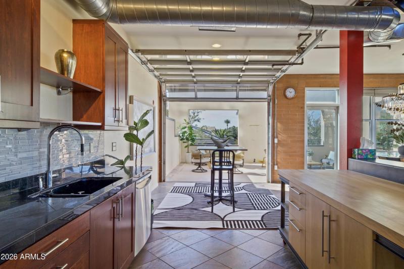 F9ED7754-E314-424C-B0DF-66D21103E2EE_1_2