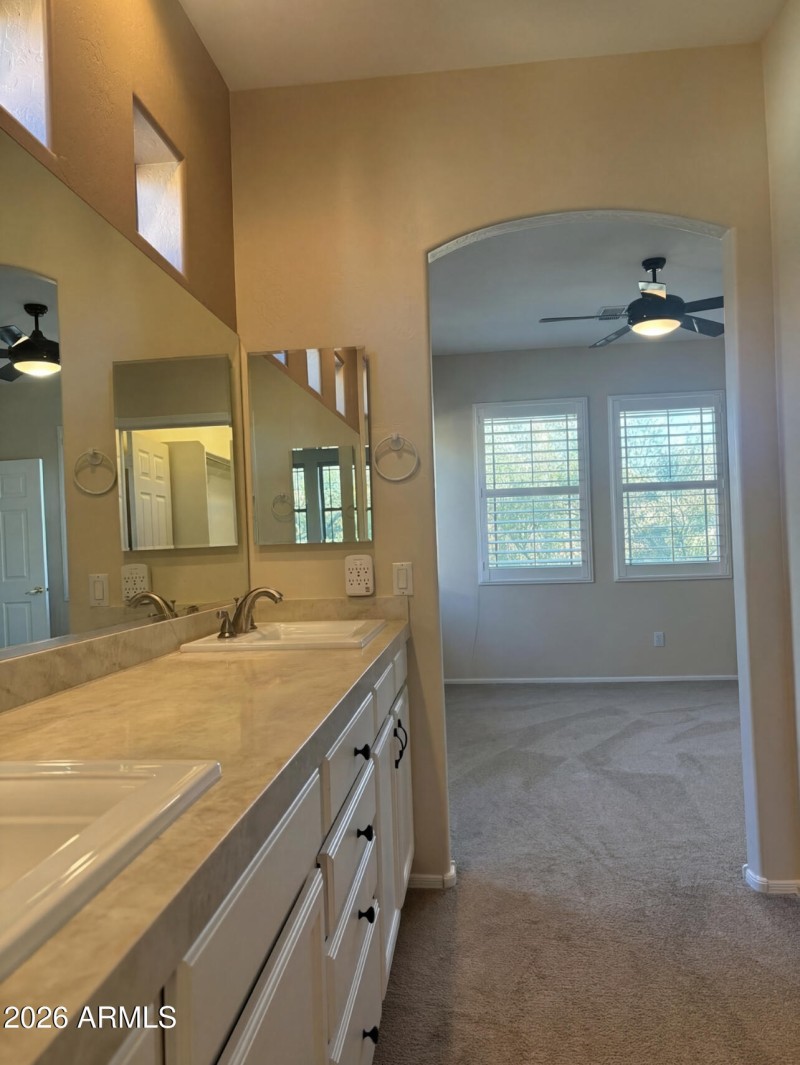 Master bed with AI shutters