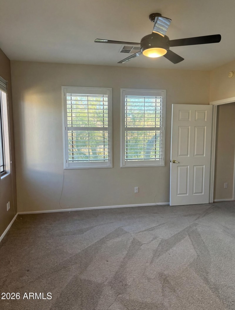 Master bed with AI shutters