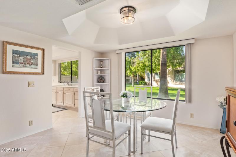 Dining adjacdeng to great room...