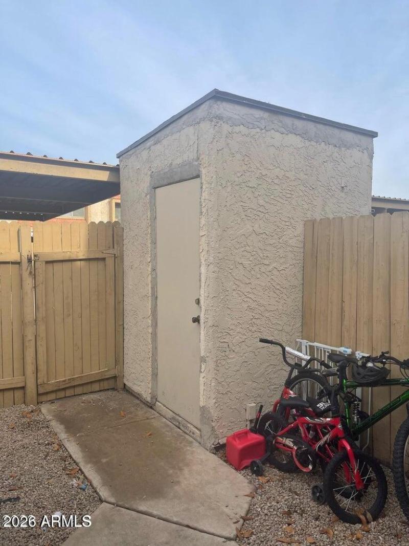 4834 W. Rose Ln. Backyard Storage