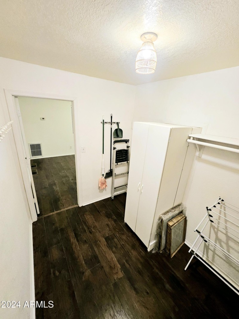 3E525C74-BBFC-4999-B1A2-D1D74CBF00F2