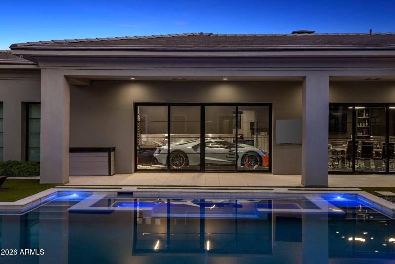 070_Pool to Garage Views