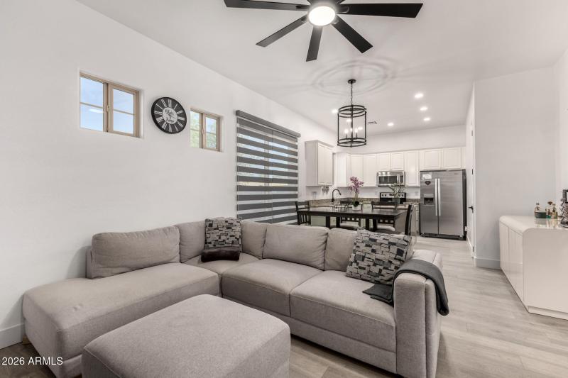 16 - Country Club 1367 #1041