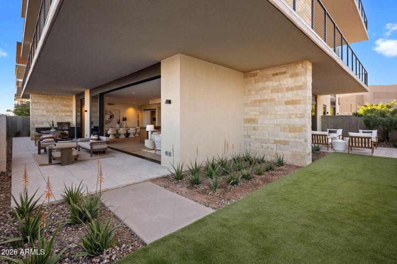 4849 N CAMELBACK RIDGE DR B108