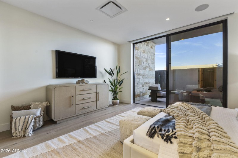 4849 N CAMELBACK RIDGE DR B108