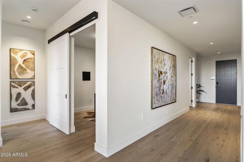 4849 N CAMELBACK RIDGE DR B108