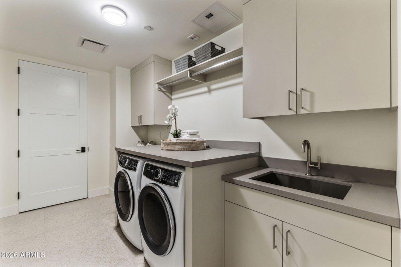 4849 N CAMELBACK RIDGE DR B108