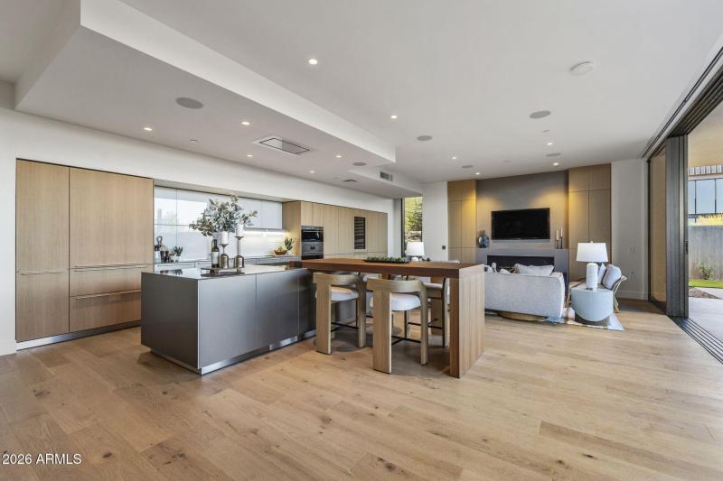 4849 N CAMELBACK RIDGE DR B108