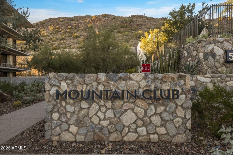 4849 N CAMELBACK RIDGE DR B108