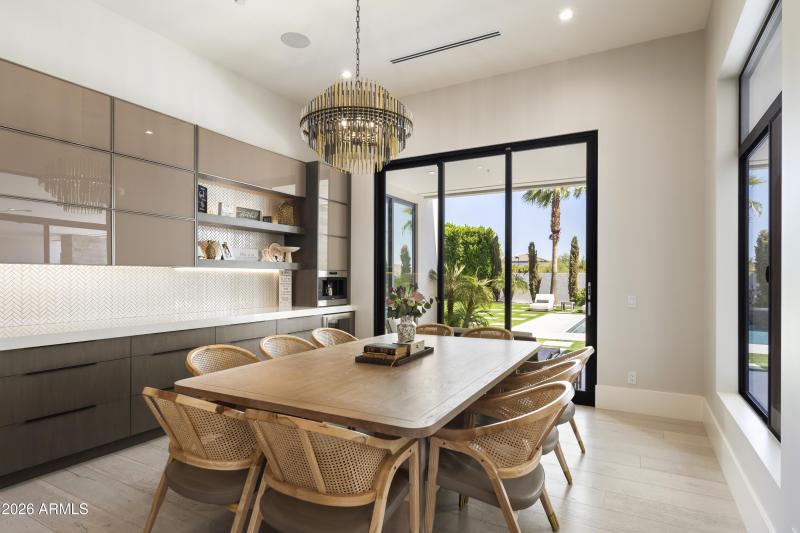 family breakfast table