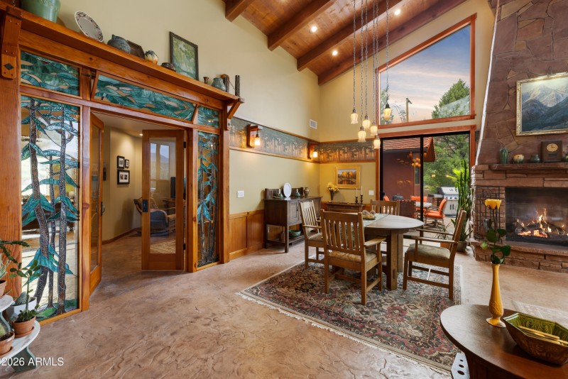 285 Navajo Trail - Great Room