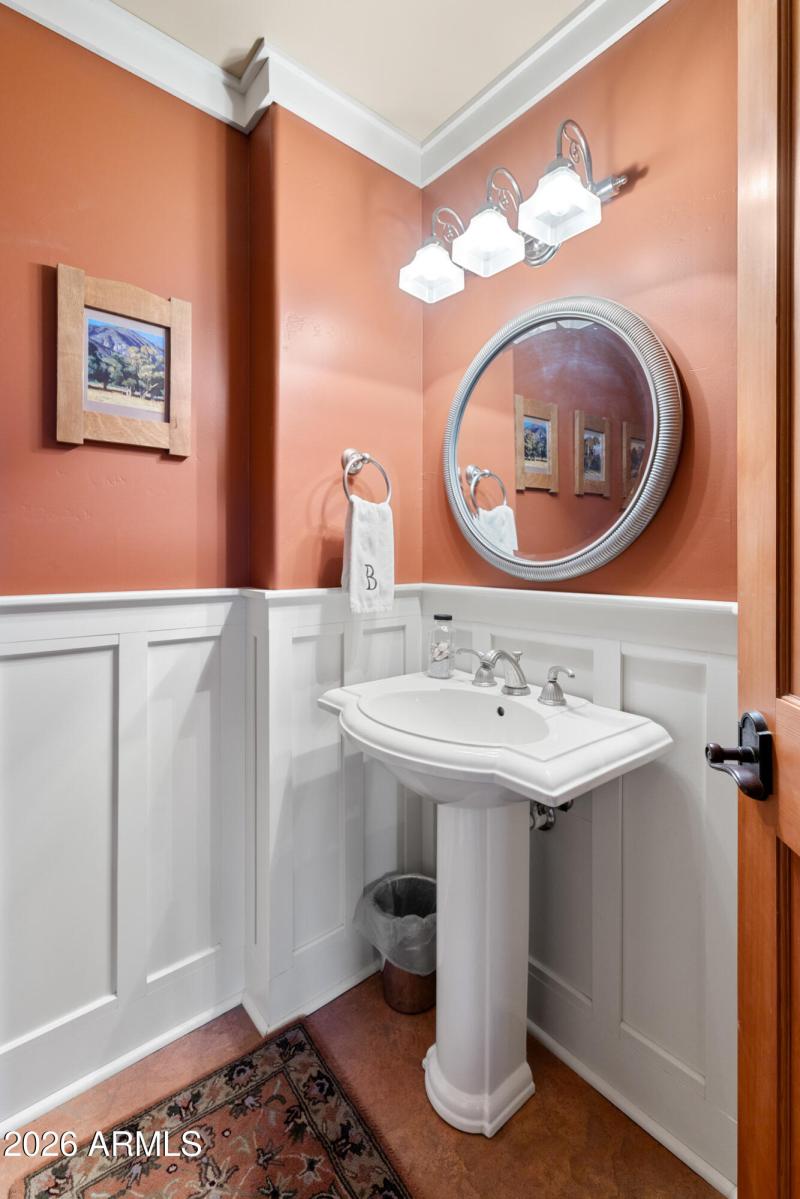 285 Navajo Trail - Half Bathroom