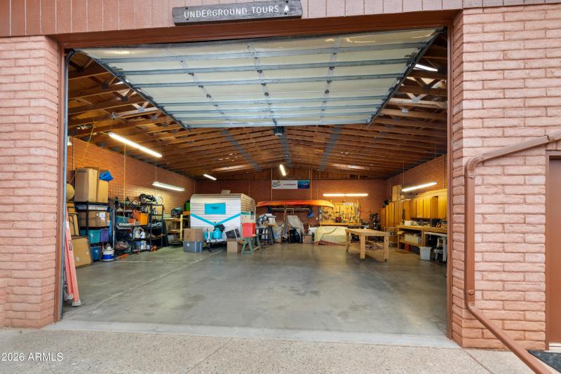 285 Navajo Trail - Massive RV Garage