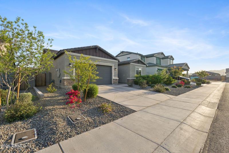 2-web-or-mls-19231-w-missouri-ave