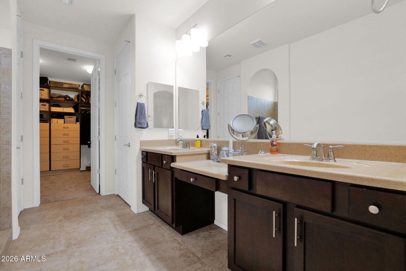 21-web-or-mls-P1460139