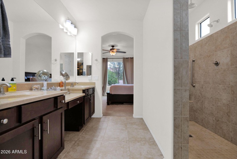 23-web-or-mls-P1460144