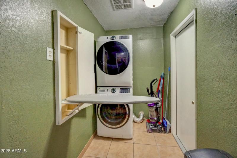 22 - LAUNDRY ROOM