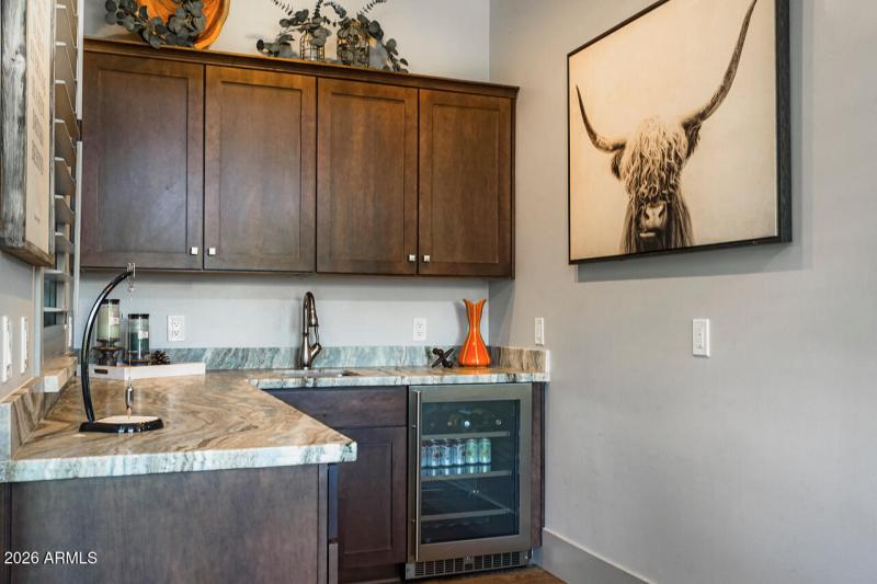 8 WET BAR_PASS-THRU (1)