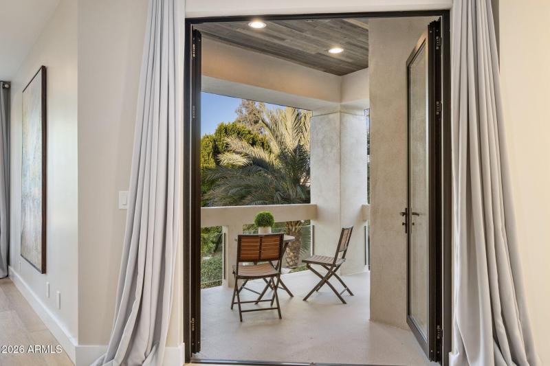 balcony off primary bedroom