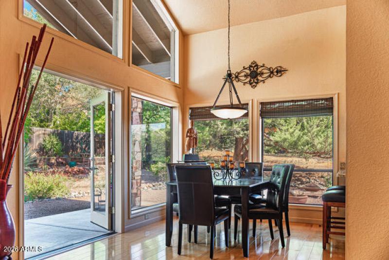 5 FORMAL DINING ROOM (1)