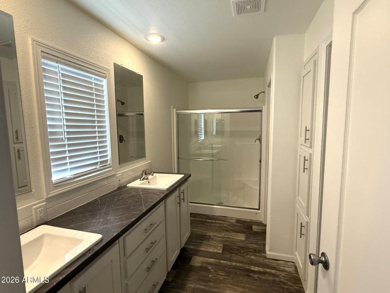 ae3f81cd-41b8-46dc-ac40-54eff1116b72