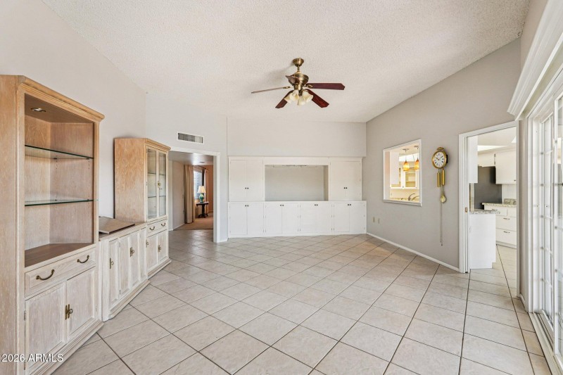 14-web-or-mls-N 108th Dr-S3101-014