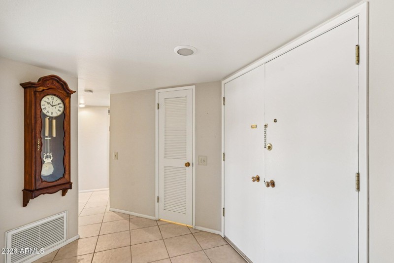 28-web-or-mls-N 108th Dr-S3101-028