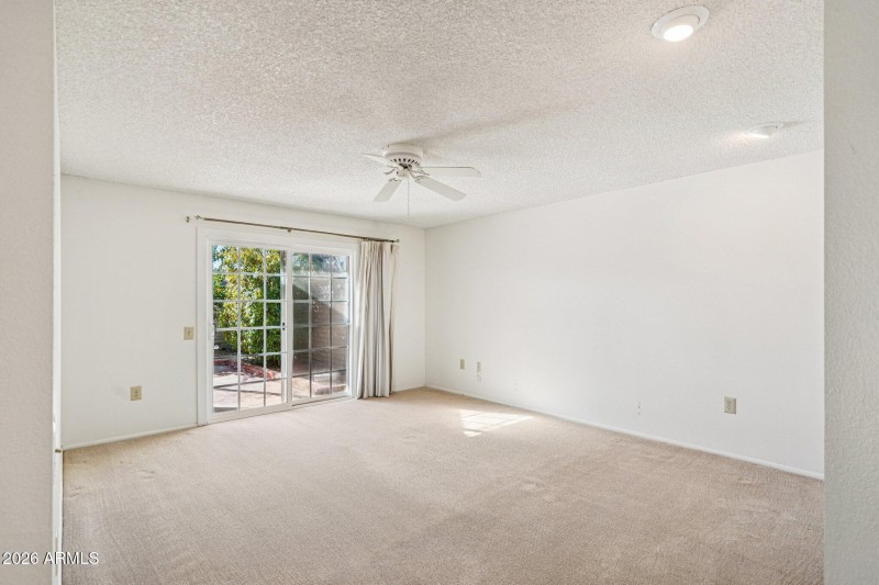 30-web-or-mls-N 108th Dr-S3101-030