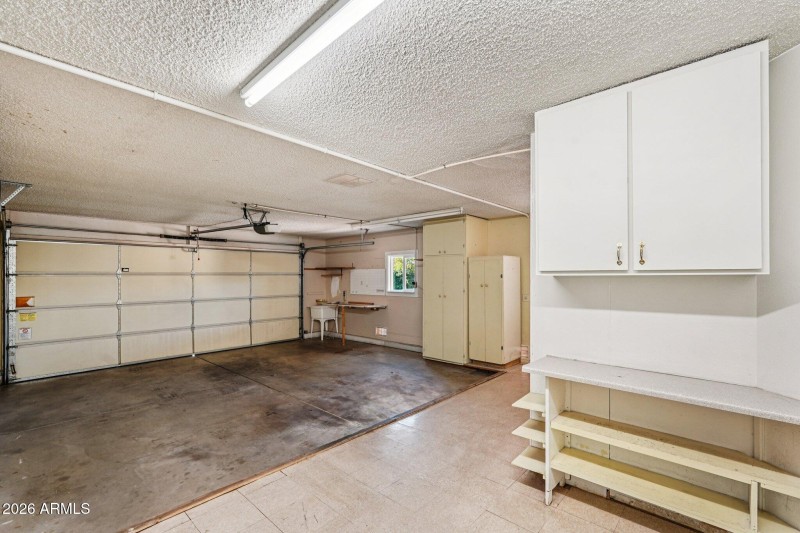 41-web-or-mls-N 108th Dr-S3101-041