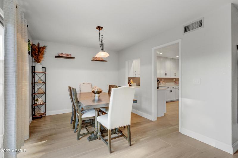 005_Dining Room to Kitchen