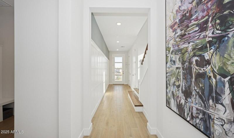 172741_Honeysuckle Trail_Hampton_Entrywa