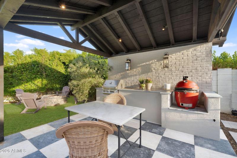 Covered Outdoor Kitchen