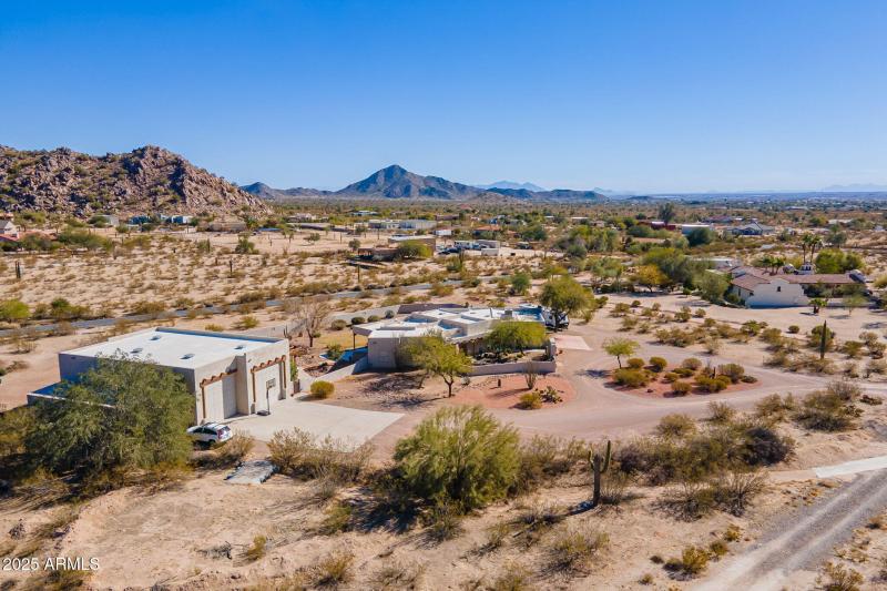 11497 N Sombra Del Monte