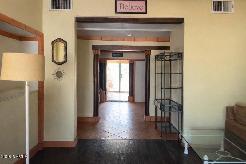 5EAF5C10-9B0B-4F9D-84BD-661ADA29F2AE