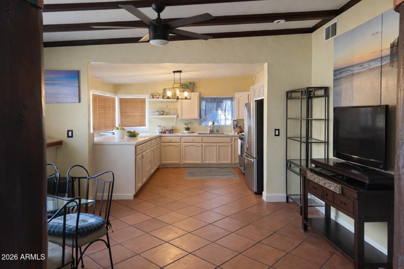 DF66DCE0-A090-4164-BC28-D55AA350991C