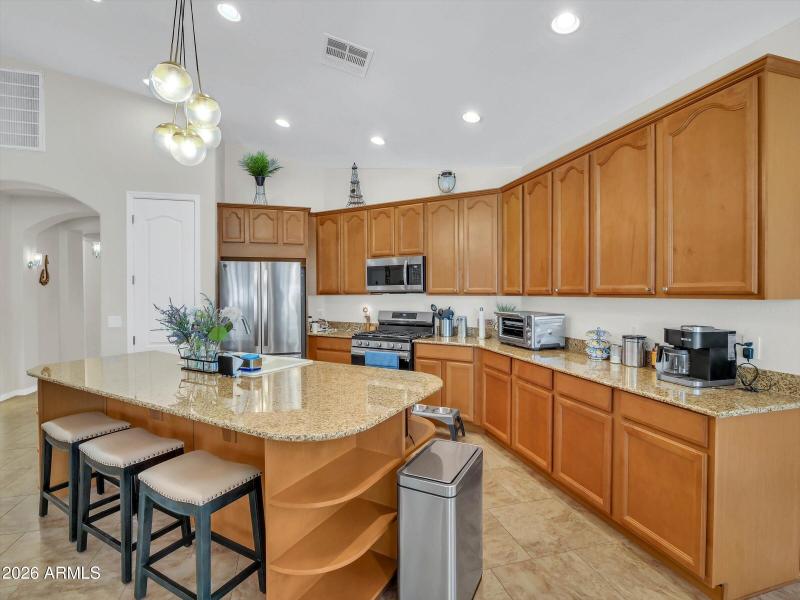 Island with Breakfast Bar