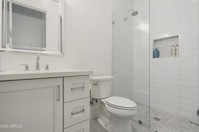 28-4223 N 41st Pl (32 of 64)