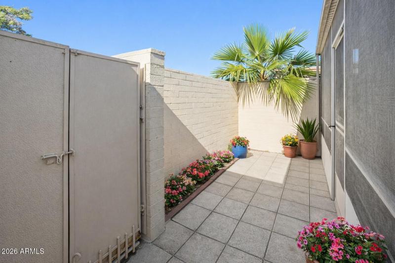 7F461309-9DBA-403E-A85E-4F18670F3345