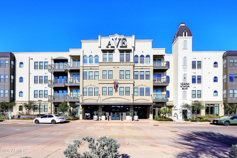Paradise Valley Mall-Ave Condos
