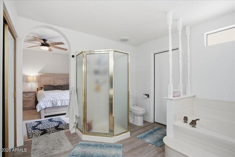 28-12627 S 38th Pl_RedHogMedia