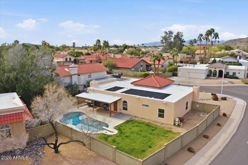 54-12627 S 38th Pl_RedHogMedia