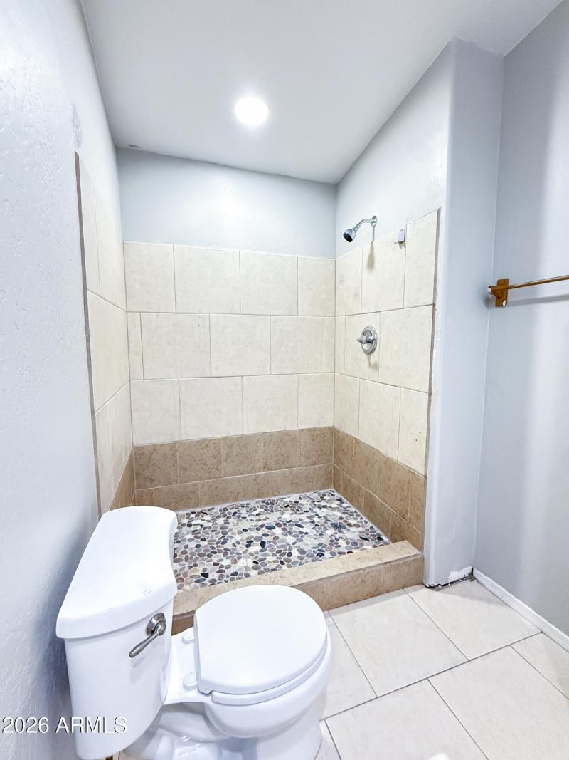 MLS Photos-MasterBath