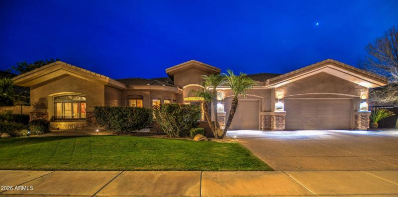Mountain sanctuary in Stetson Hills!