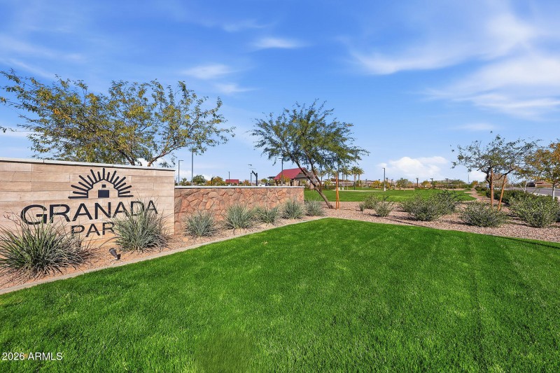 PHX_BVF_Amenity_Park Monument3