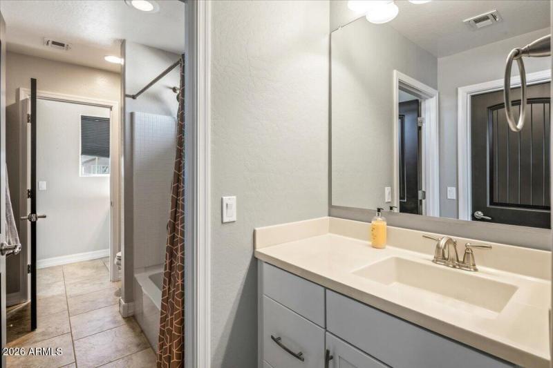 38-Jack N Jill 1 Bath