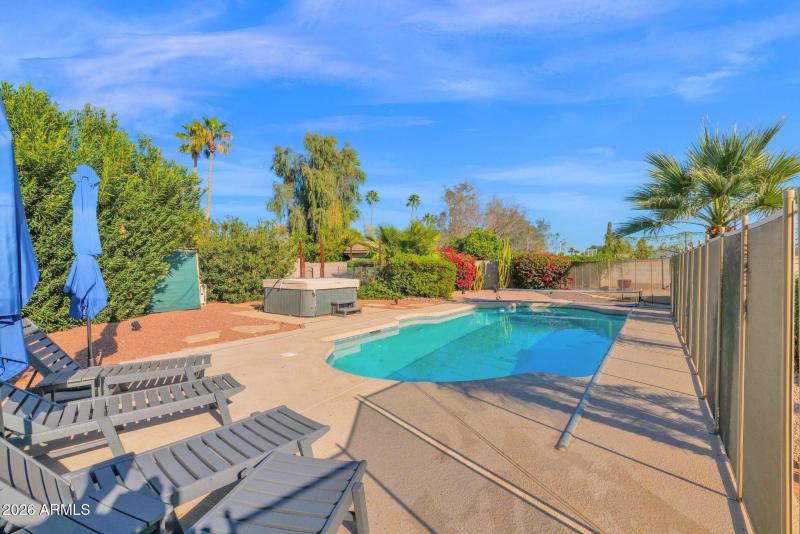 47-web-or-mls-P1481969