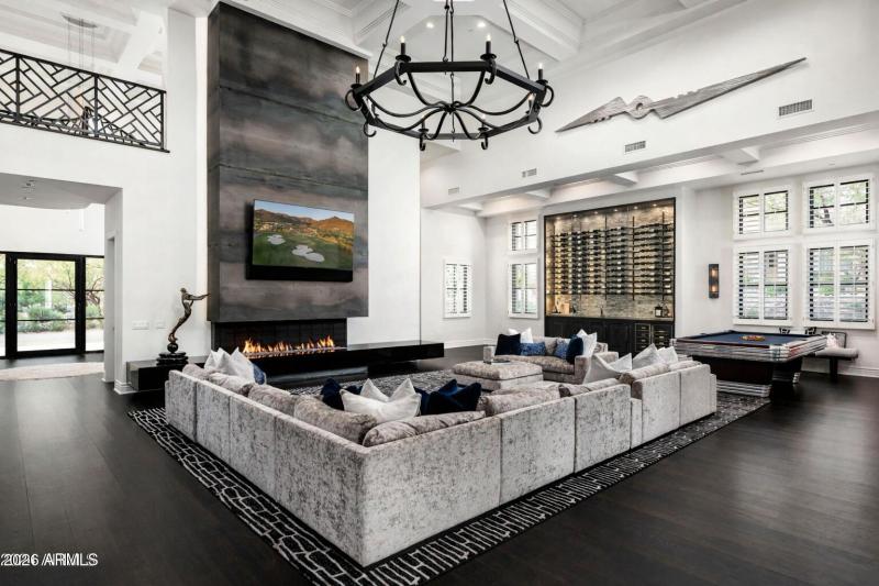 Family Room W:Wine Room